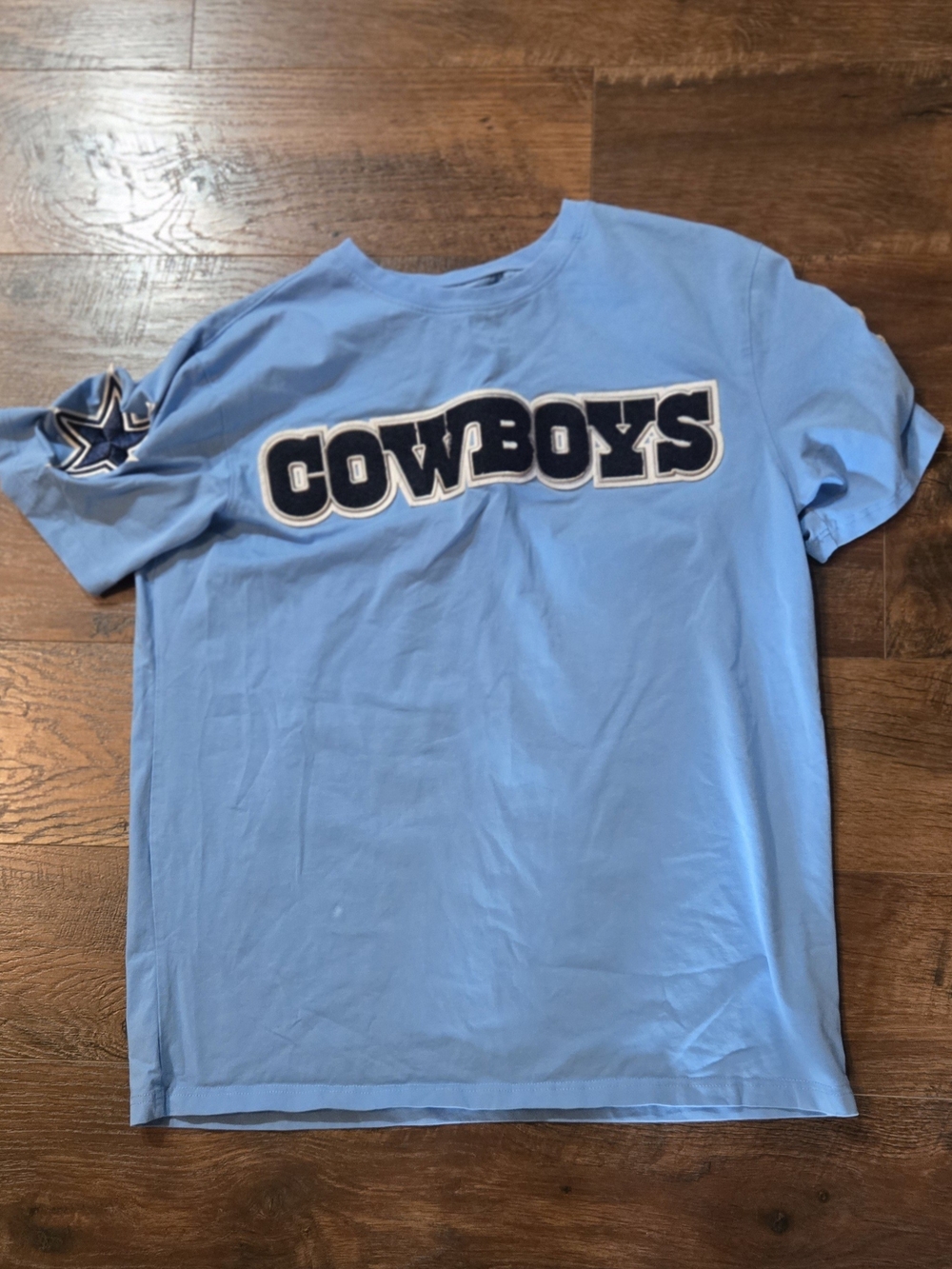 Cowboys Short-Sleeve T-Shirt in Light Blue
